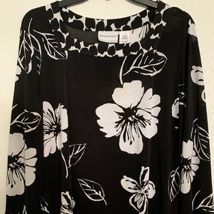 Women’s blouse vintage Black and White blouse